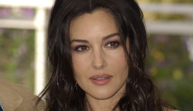 Monika Beluči pokrenula novi bjuti trend: Njen mejkap potpuno zaludeo žene