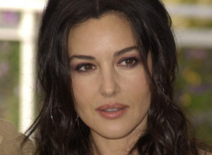 Monika Beluči pokrenula novi bjuti trend: Njen mejkap potpuno zaludeo žene