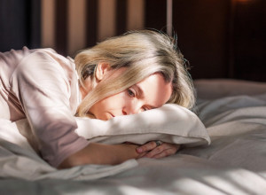 Nikako ne spavajte u ovoj pozi: Kiropraktičar upozorava da izaziva srčane probleme i migrenu