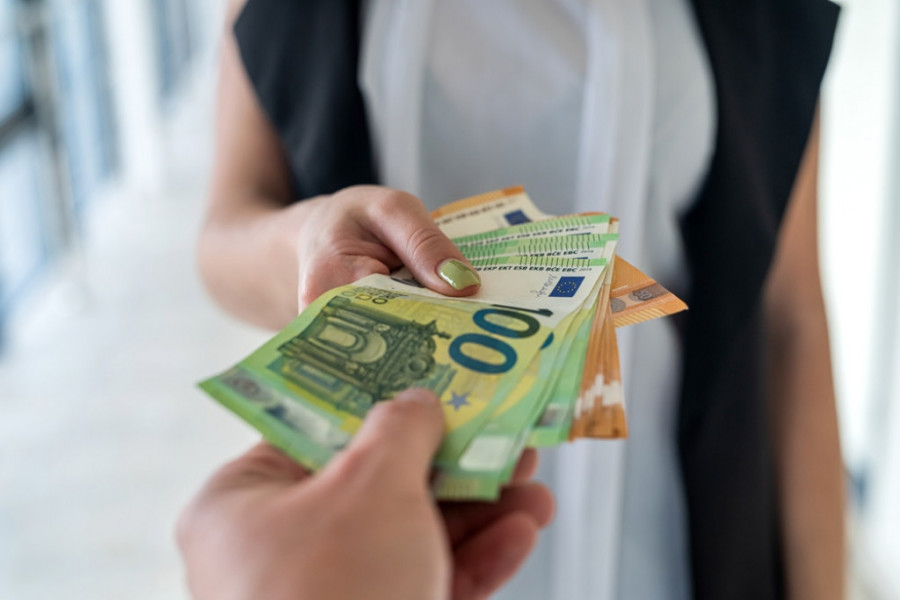 Pomračenje u Ovnu nam stiže 8. aprila 2024. godine: Ova 4 znak doživeće ozbiljan finansijski potres