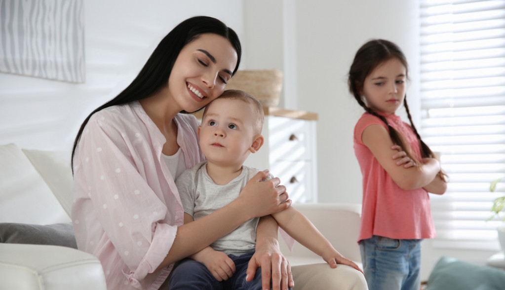Reagujte na vreme: Stručnjaci savetuju kako da pomognete ljubomornom detetu, 1 stvar je ključna