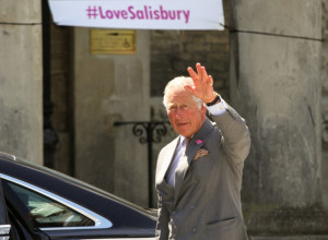 Spekulacije o stanju kralja Čarlsa ne prestaju: Nakon objave da je bolestan, isplivala je ova informacija