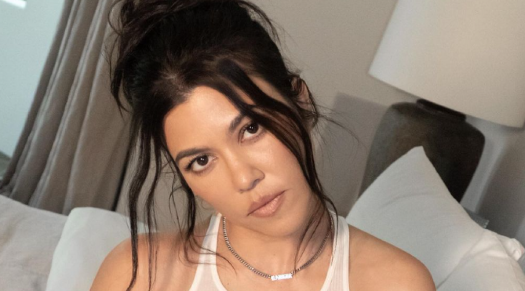 Nikad čula za starenje: Kortni Kardašijan podelila uspomenu na fakultetske dane, šokirala mreže svojim izgledom