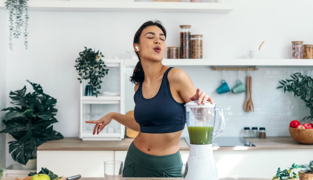 Obavezno ga pije posle treninga: Dijetolog podelila recept za svoj omiljeni smuti, a evo zašto je dobar