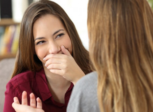 Provereno deluje: Ovo voće može da ukloni neprijatan miris belog luka iz usta, dokazalo je istraživanje!