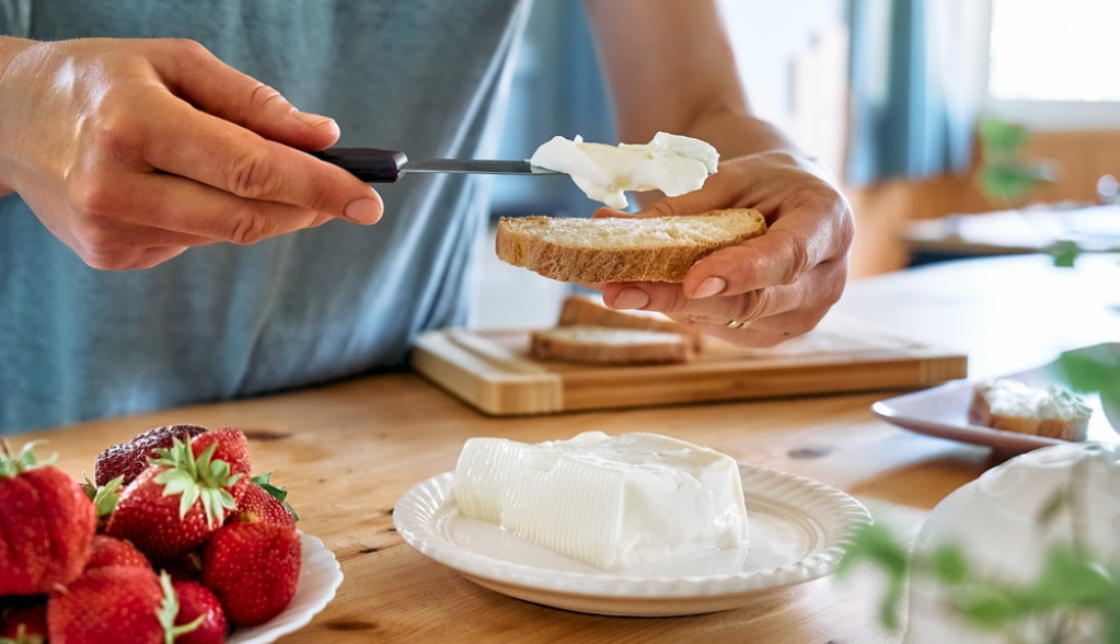 Nisu svi mlečni proizvodi loši: Kardiolog kaže da je ovaj popularan sir odličan za zdravlje srca