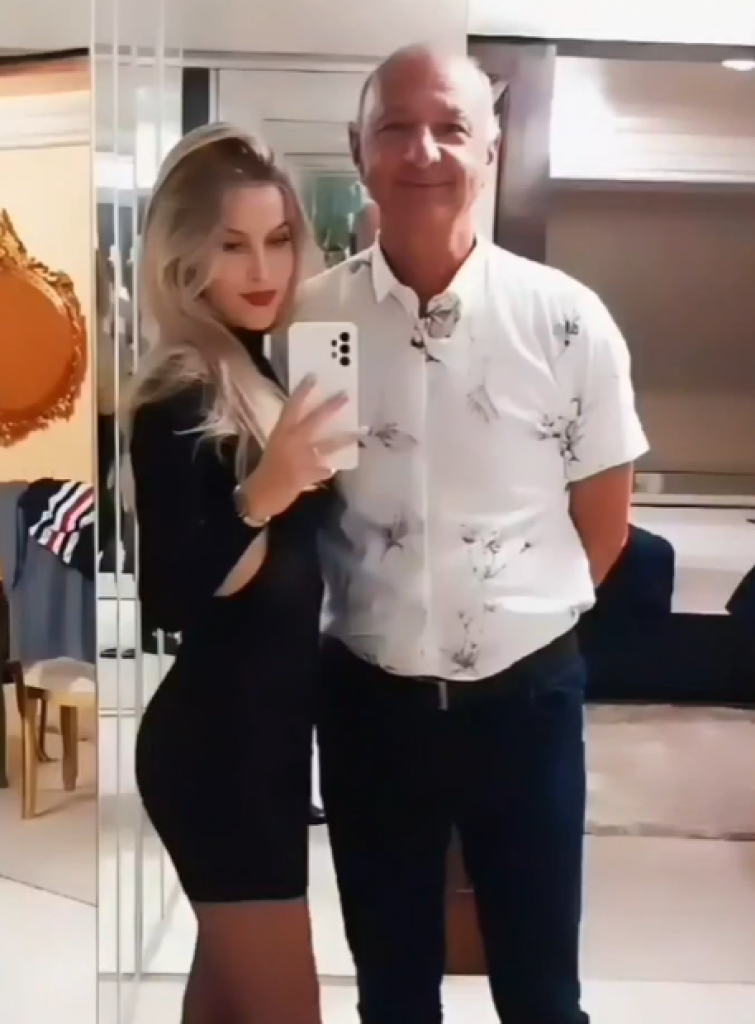 Ona ima 16, a njen muž 66 godina: Društvene mreže bruje o kontroverznom braku maloletnice, a evo kako su se upoznali