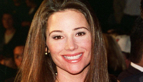 Za ovim glumcem žene i danas uzdišu, a on voli samo nju: Da li znate čija žena je ova lepotica?