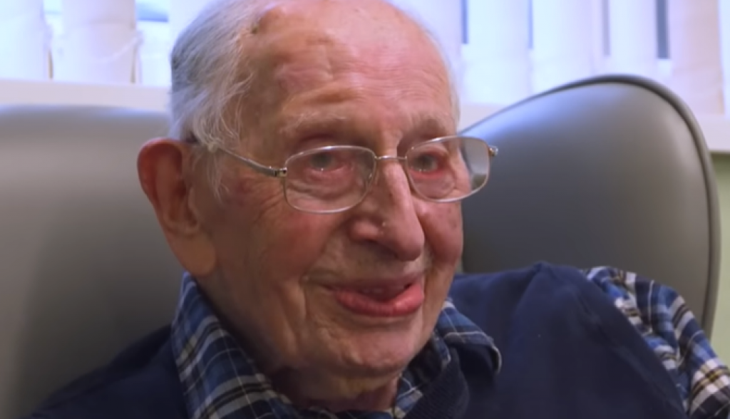 Ima 111 godina i najstariji je muškarac na svetu: Tajna njegove dugovečnosti leži u ove tri stvari