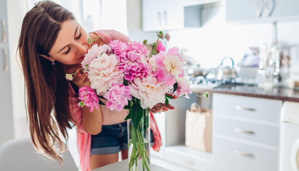 Trik koji će domaćice obožavati: Jednostavan način da produžite rok trajanja cveću iz vaze