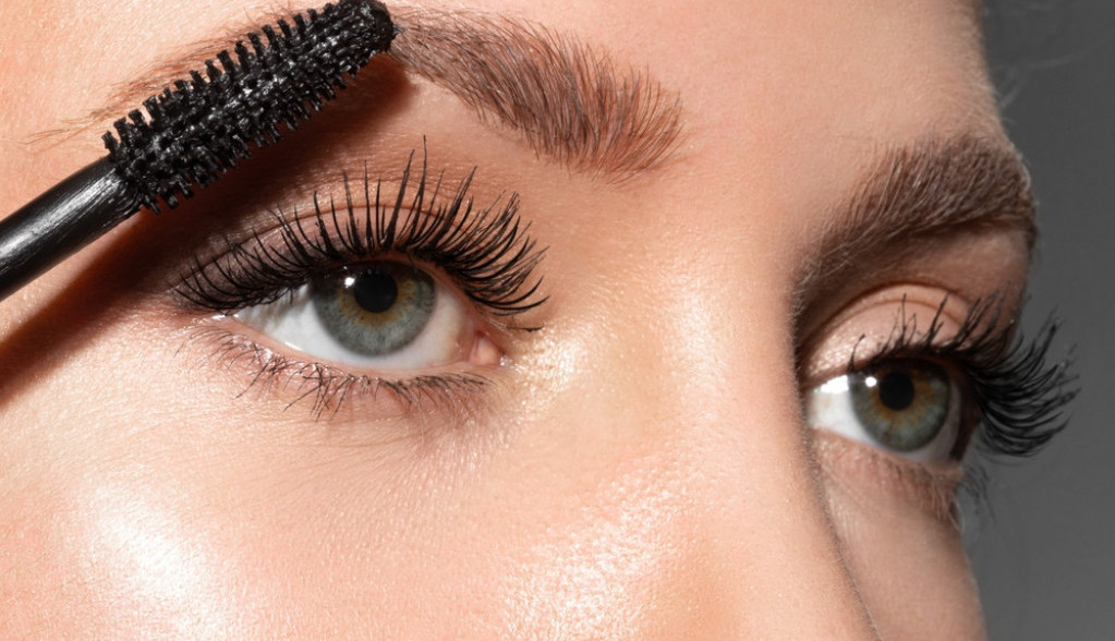 Mejkap trik za početnike: Senka za obrve je najbolje rešenje za prirodniji i neutralan izgled