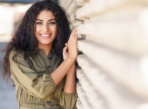 Imam 50 godina, a svi misle da mi je 30: Pola minuta mi treba da obrišem bore i podmladim lice