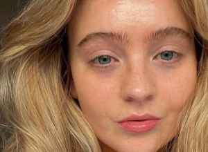 "Ljubav mog života je bio pas": Influenserka (33) živi sa roditeljima i nema vozačku, njena objava izazvala rat na mrežama