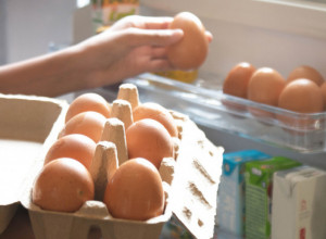 Šta raditi kada jajima prođe rok trajanja? Stručnjak objašnjava da li smeju da se jedu i kada se javlja salmonela