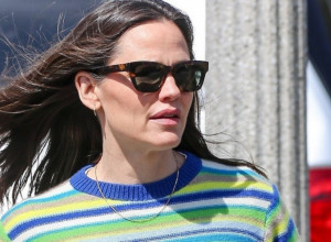 Nemoj da plačeš: Dženifer Garner u panici pred ćerkinu maturu, nije znala šta je snašlo, roditelji će razumeti!