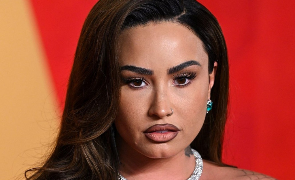 Lepa kao lutka: Pevačica Demi Lovato pokazala divnu novu frizuru, žene odmah pojurile do salona