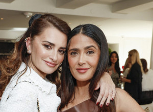 One se ne menjaju:  Salma Hajek podelila fotku sa Penelope Kruz sa početka karijere, Za njih vreme kao da je stalo