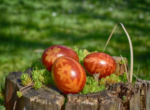 Narodni obredi za Veliki Petak: Veruje se da večeras obavezno treba staviti 1 stvar ispod jastuka