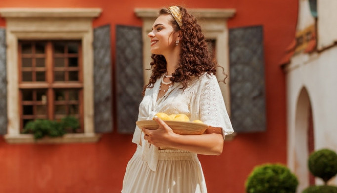 Lako se kombinuju uz sve: Romantične duge suknje zaludele influenserke, ove sezone su glavni modni hit