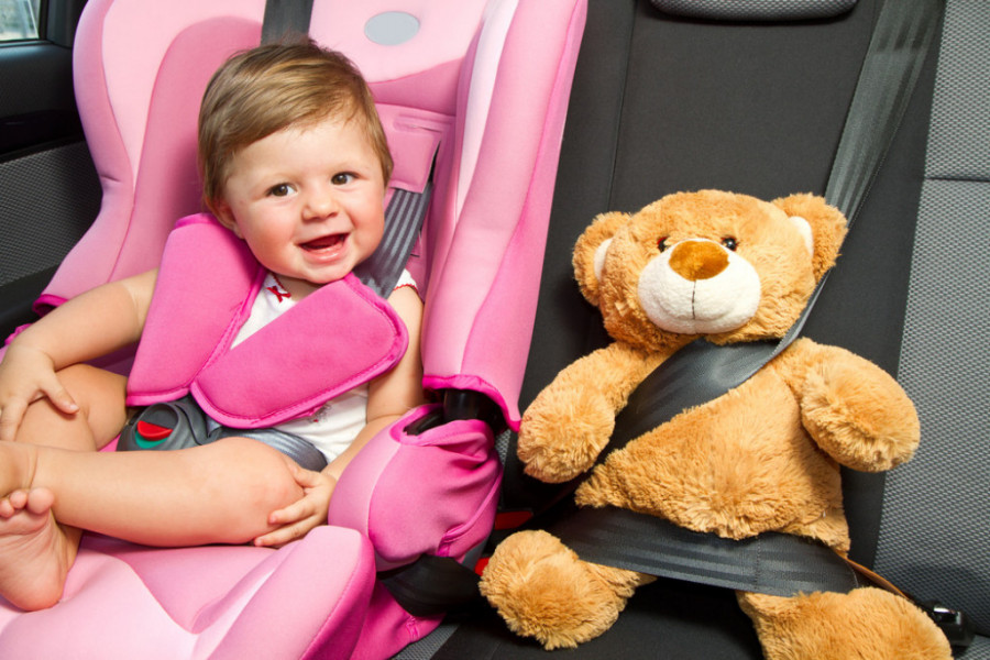Trik od 5 sekundi: Može da spasi život bebe u automobilu, roditelji moraju da znaju