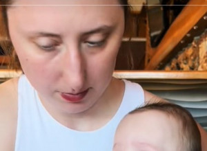 Urnebesan snimak ima 2,5 miliona pregleda: Pogledajte šta beba radi dok mama pokušava da jede