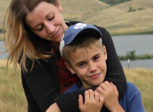 "Oduvek je želeo da postane otac": Majka Džastina Bibera otvorila dušu o svom sinu, pa podelila sa svima emotivne porodične trenutke