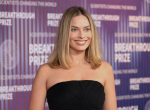 "Živa Barbika" pokazala trudnički stomačić u minijaturnom bikiniju: Komentari se samo nižu, nema ravnodušnih