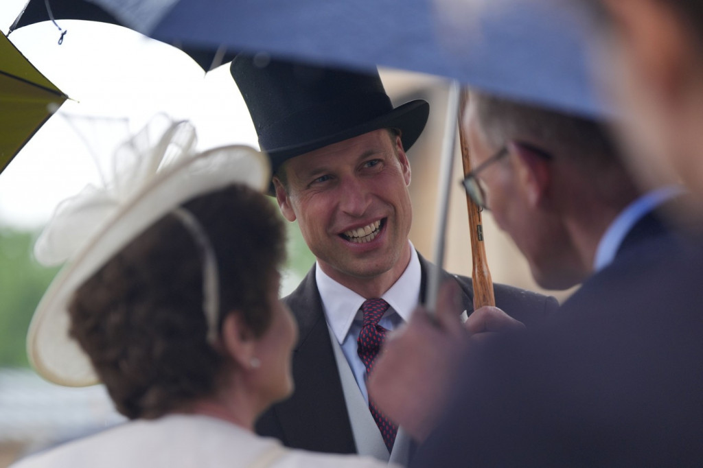 "Ljubavnici kupuje bisernu ogrlicu dok rak uništava Kejt": Javnost se ponovo obrušila na princa Vilijama zbog navodne afere sa bogatom markizom