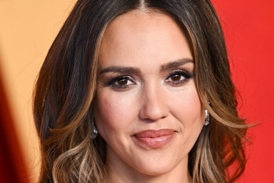 Džesika Alba u haljini iz snova: Ovaj model je idealan za leto, ženstven i praktičan, jasno je zašto se žene otimaju o njega