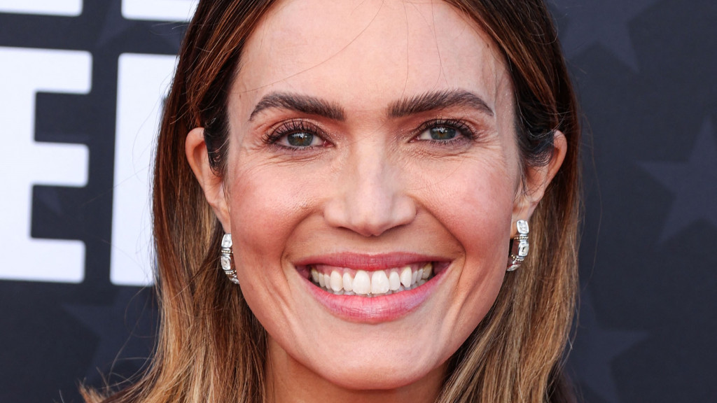 Teksas jakna za sve prilike: Slavna glumica zaplesala u dobitnoj kombinaciji, sve žene u Srbiji je obožavaju