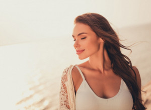 Žene širom sveta poludele za ovom cakom: Podignite grudi za par sekundi i svi će gledati u vaš dekolte