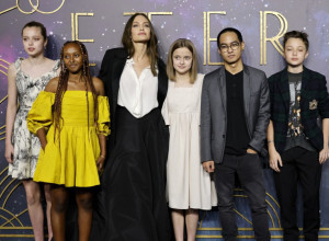 Ne želi ništa da ima sa njim: Još jedno dete se odreklo Breda Pita, više ne koristi njegovo prezime