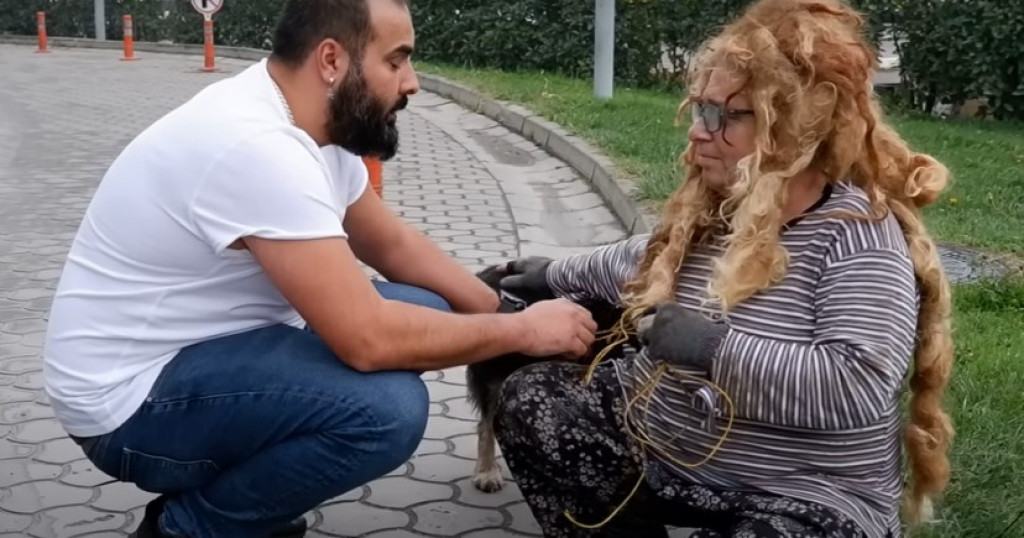 "Ovo nije ista osoba": Frizer je u salon uveo uplakanu i zapuštenu ženu, hiljade ljudi komentarišu neverovatnu promenu