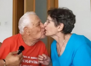 "Nisam pošla za njega zbog penzije": Punih mu je 90, a oženio 23 godine mlađu, penzioner bio sa 600 žena, ovo mu je 5. brak