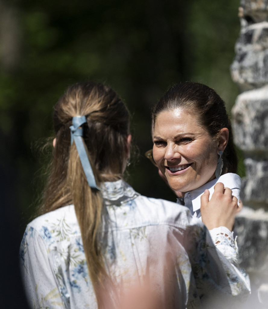 Porasla princeza Švedske: Ima samo 12 godina, a već izgleda kao velika devojka, javnost očarana njenom lepotom