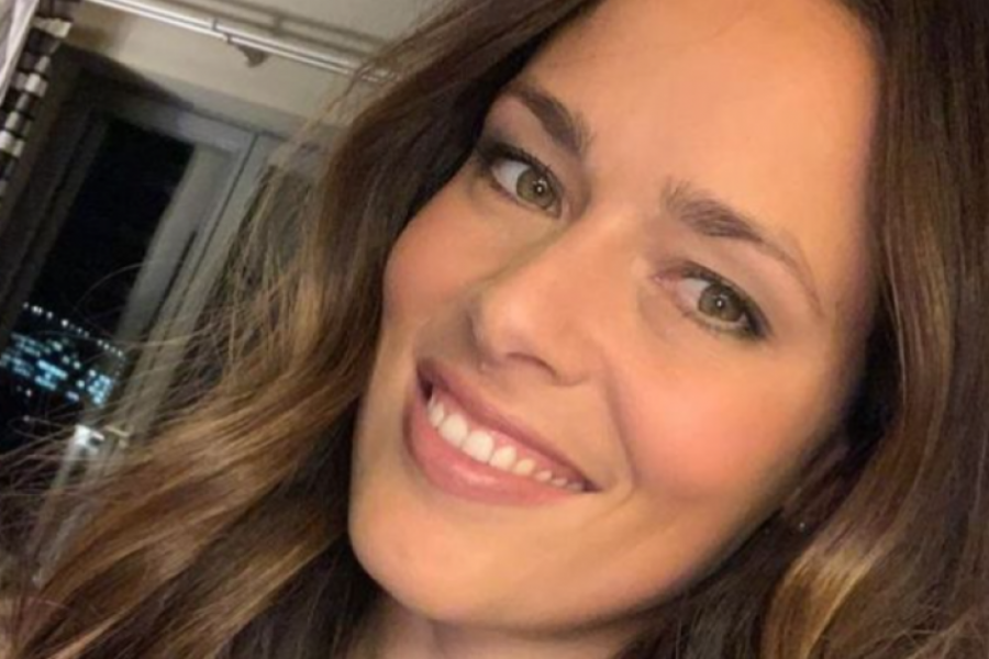 Haljina Ane Ivanović je hit leta: Slavna teniserka pozirala u elegantnom modelu koji izdužuje figuru, a žuta boja je pun pogodak!