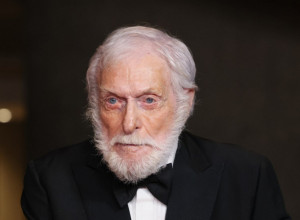 Ima više energije sa 98 godina, nego neki mlađi: Slavni glumac ušao u istoriju kao najstarija osoba koja je osvojila Emi