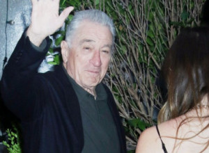 Bio oženjen kad je sreo: Svi su gledali u Roberta De Nira (80) i njegovu 35 godina mlađu ženu s kojom ima bebu