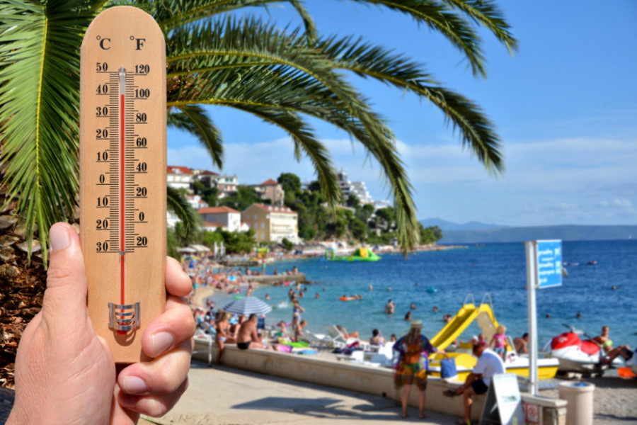 U nekim delovima već kao u Sahari! Turisti, pažnja: Grčka je na udaru velikog toplotnog talasa, doktori upozoravaju na opasne posledice