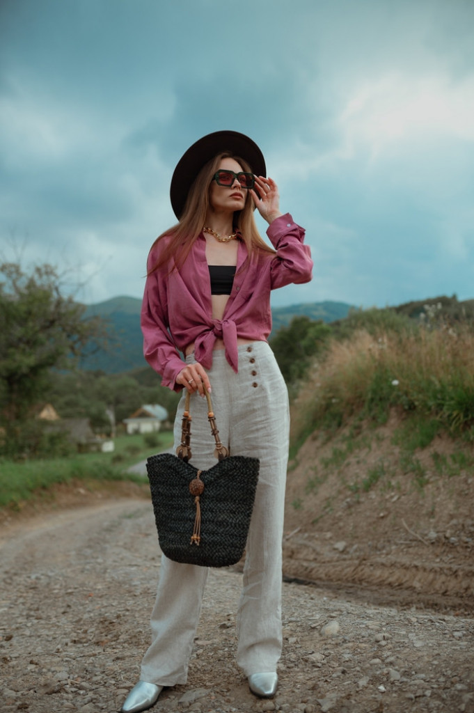 Neodoljivi letnji šik: Ovaj model pantalona je hit sezone, ležerne i elegantne, sa dozom kul stila