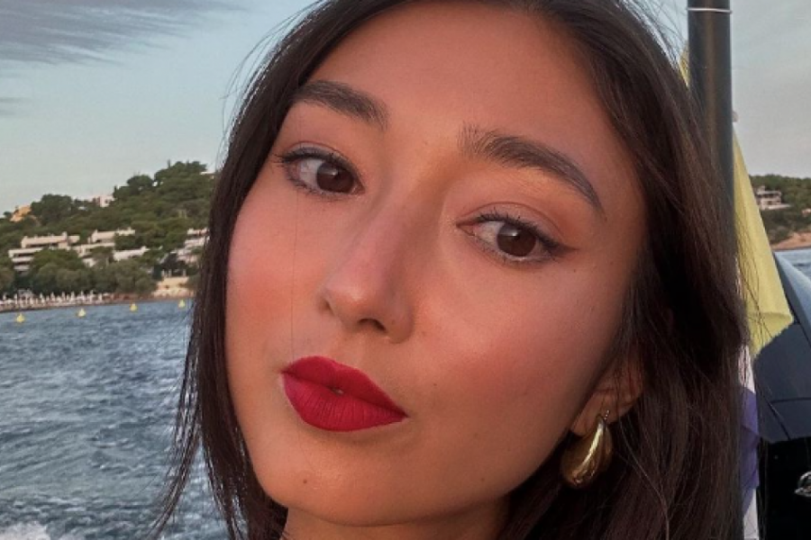 Majka i ćerka dele odeću: Između njih je 40 godina razlike, ali to im ne smeta, oduševile milione pratilaca svojim autfitima!