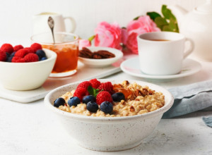 Može ubrzati varenje i očistiti organizam od toksina: Ovo su najbolje namirnice za početak svakog dana