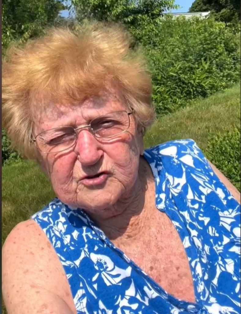 „Neću još da umrem, ali za svaki slučaj“: Baka (94) dala detaljna uputstva za svoju sahranu, ljudi plaču od smeha!