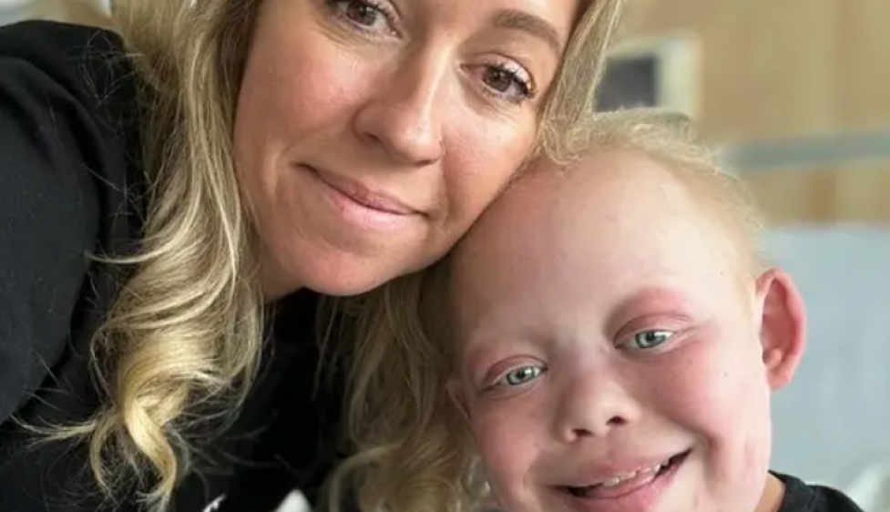 "Imam telo jednogodišnjaka, a već sam napunila 11 godina": Ova devojčica se suočava sa retkim medicinskim stanjem, a njen životni put prati 7 miliona ljudi