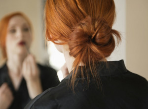 Čine vas 10 godina starijima: Ove greške u šminkanju mnoge žene prave, a evo kako da ih izbegnete