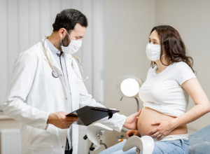 ,,Ženski" posao koji vole muškarci: Evo zašto se mahom opredeljuju za ginekologiju, doktorka ima odgovor