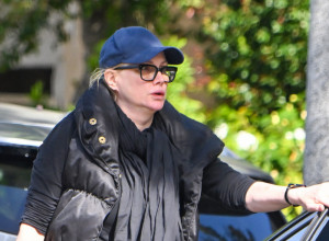 "Deca i ja jedemo paštetu, a njegova ljubavnica nosi Rolex": Mukama slavne glumice se ne nazire kraj, evo šta je sad njen bivši uradio