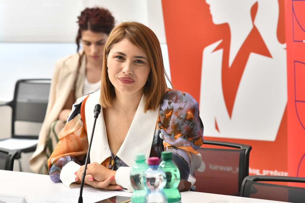 Glumica joj poželela sve najgore, a druga je napala zbog bizarne stvari: Voditeljka Tijana Prica se prisetila najtraumatičnijih detalja iz karijere