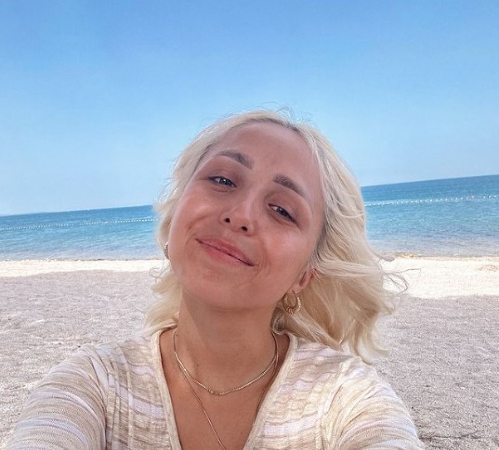 Majke danima raspravljaju o njoj: Ilda ima četvoro dece, troje je povela na more, a najmlađe ostavila kod kuće, ljudi ne mogu da veruju!