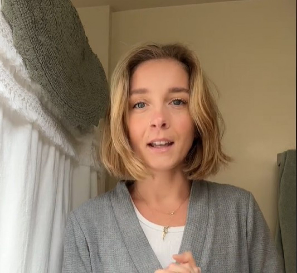 Ovo je dokaz da visoka cena ne garantuje kvalitet: Platila cipele preko 1.000 evra, a raspale se posle 5 minuta nošenja!